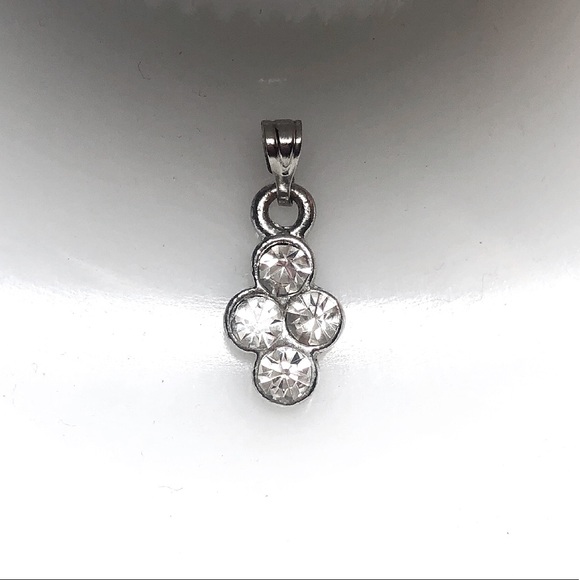 🔥4/$20 Crystal rhinestone pendant - Picture 1 of 3